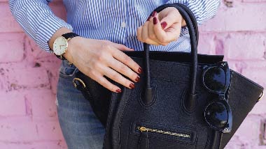 Handbag Handout