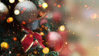 Christmas tree with blurred lights